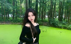 94卫校女大喊受不了了在线